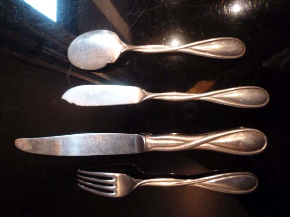 12 grands couteaux de table CHRISTOFLE modèle PERLES métal argenté 24,5