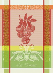 Torchon « Les tomates rouges ». Dimensions : L 56 x l 77 cm, 14,40 € (www.garnier-thiebaut.fr).