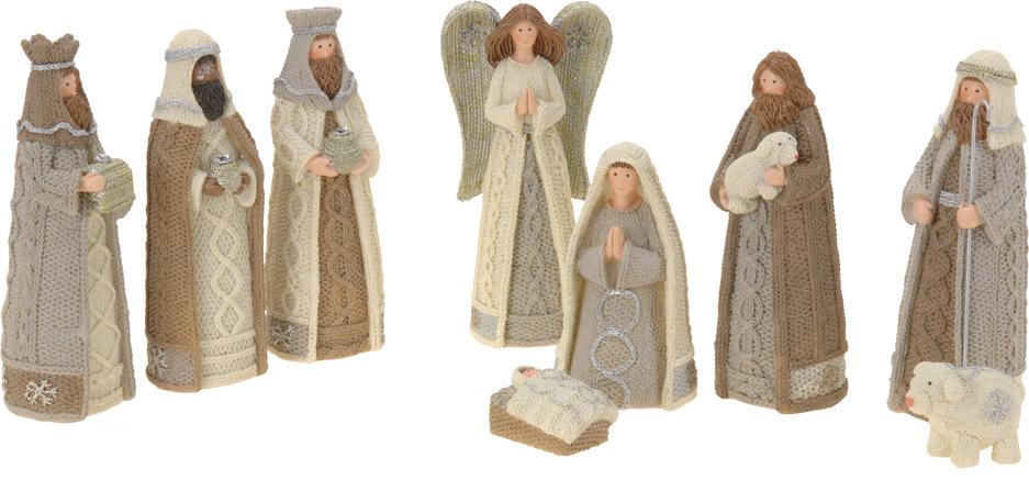 Santons Pacôme, hauteur max. 10 cm. Neuf santons résine (Marie, Jésus, Joseph, 3 Rois Mages, ange, berger, agneau (19,99 €). 